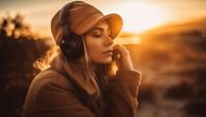 Engage your senses as much as you can. (Image via Freepik/ vecstock)